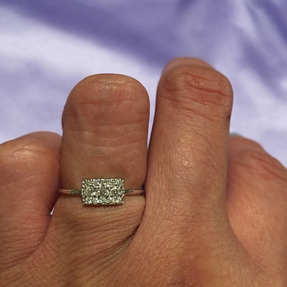 🆕 18K White Gold Pave Diamond Bar Ring size 6 - Picture 2 of 7